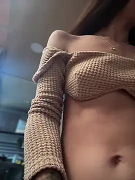 Snapshot of lauravasquez chatting on 02/14/25, 08:05 lauravasquez online show from 02/14/25, 08:05