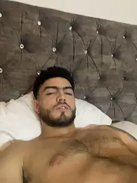 Snapshot of Paulwolf69 chatting on 02/26/25, 06:04 Paulwolf69 online show from 02/26/25, 06:04