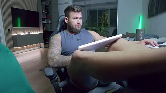 UbbeViking online show from 10/30/25, 04:41