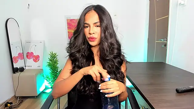 Snapshot of camille-rose chatting on 09/15/25, 08:31 camille-rose online show from 09/15/25, 08:31