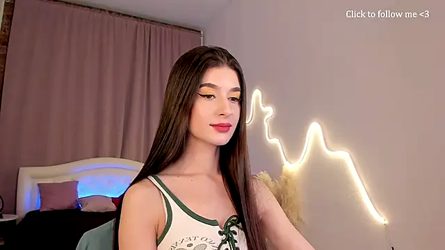 LauraCoy online show from 12/05/25, 07:54