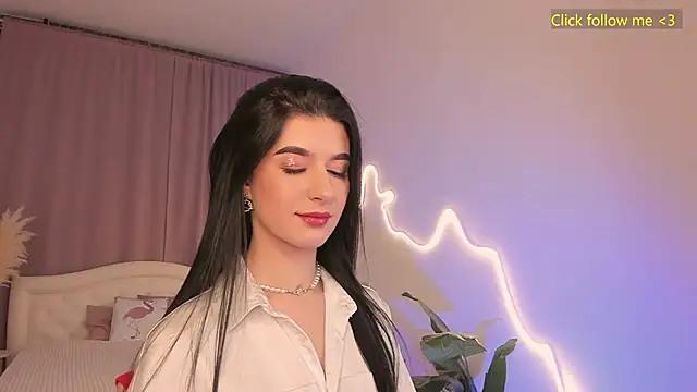 LauraCoy online show from 03/18/26, 08:45