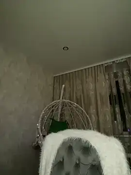 lily  foster online show from 04/23/26, 07:27