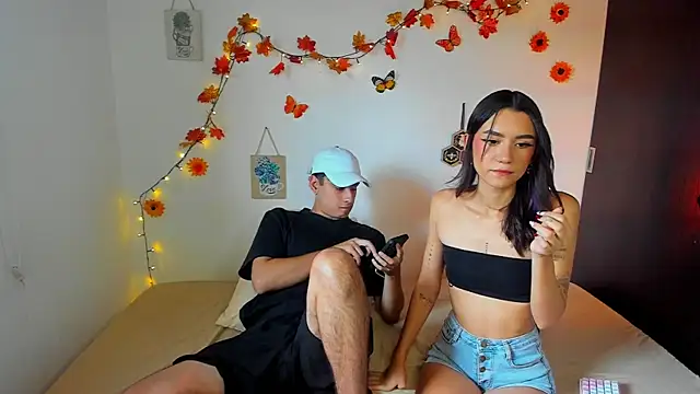 Snapshot of charlottte_queen chatting on 09/13/25, 08:08 charlottte queen online show from 09/13/25, 08:08