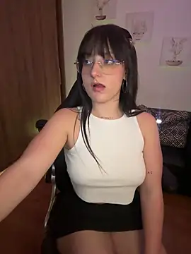 Snapshot of Megan_lu2 chatting on 01/14/25, 03:01 Megan lu2 online show from 01/14/25, 03:01