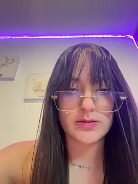 Snapshot of Megan_lu2 chatting on 02/05/25, 09:04 Megan lu2 online show from 02/05/25, 09:04