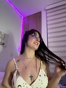 Snapshot of Megan_lu2 chatting on 02/08/25, 10:07 Megan lu2 online show from 02/08/25, 10:07