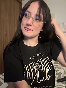 Snapshot of Megan_lu2 chatting on 02/11/25, 03:29 Megan lu2 online show from 02/11/25, 03:29