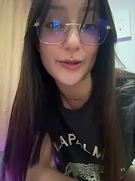 Snapshot of Megan_lu2 chatting on 02/21/25, 03:56 Megan lu2 online show from 02/21/25, 03:56