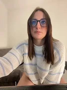 Snapshot of Megan_lu2 chatting on 09/24/25, 05:33 Megan lu2 online show from 09/24/25, 05:33