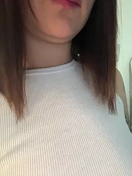 Snapshot of Megan_lu2 chatting on 11/19/25, 12:16 Megan lu2 online show from 11/19/25, 12:16