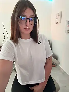 Megan lu2 online show from 02/04/26, 08:58