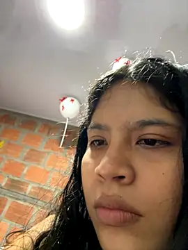 moncerrat luna online show from 11/30/25, 10:14