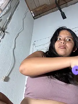 moncerrat luna online show from 03/07/26, 07:55