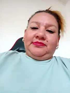 Snapshot of HORNY_MATURE25 chatting on 02/21/25, 03:54 HORNY MATURE25 online show from 02/21/25, 03:54