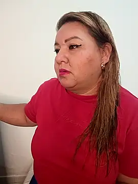 Snapshot of HORNY_MATURE25 chatting on 02/04/26, 01:22 HORNY MATURE25 online show from 02/04/26, 01:22