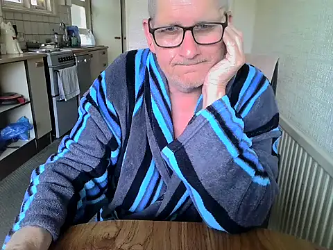 Snapshot of daddyflash chatting on 06/06/26, 09:36 daddyflash online show from 06/06/26, 09:36