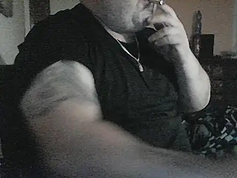 Snapshot of Paolino_8316 chatting on 12/19/25, 12:17 Paolino 8316 online show from 12/19/25, 12:17