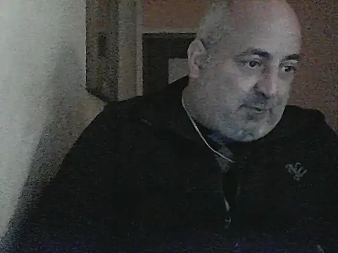 Snapshot of Paolino_8316 chatting on 01/10/26, 12:01 Paolino 8316 online show from 01/10/26, 12:01