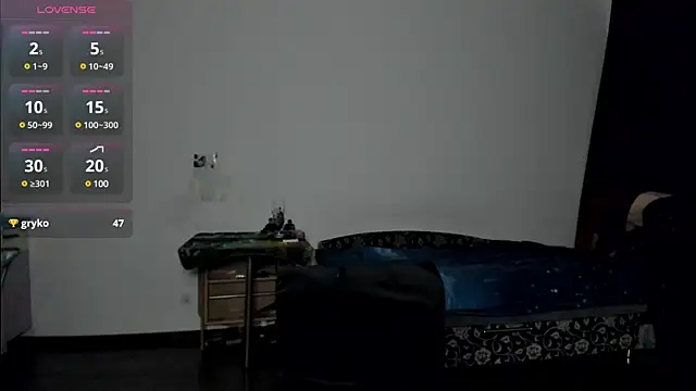 Snapshot of KitsuneRem chatting on 12/07/24, 08:27 KitsuneRem online show from 12/07/24, 08:27