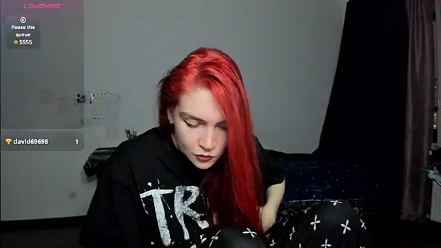 Snapshot of KitsuneRem chatting on 01/10/25, 07:32 KitsuneRem online show from 01/10/25, 07:32