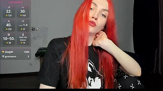 Snapshot of KitsuneRem chatting on 01/11/25, 11:24 KitsuneRem online show from 01/11/25, 11:24