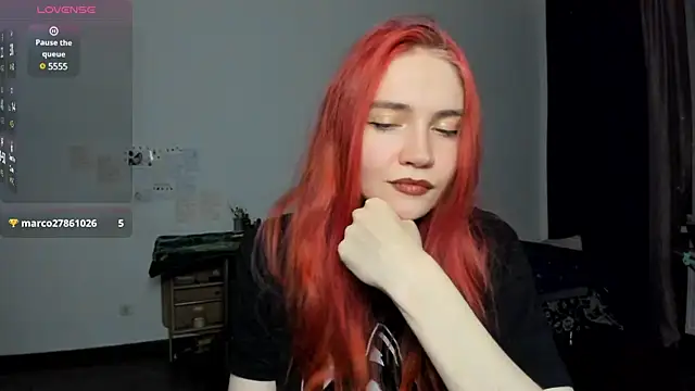 Snapshot of KitsuneRem chatting on 01/18/25, 11:22 KitsuneRem online show from 01/18/25, 11:22