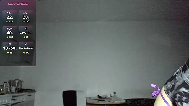 Snapshot of KitsuneRem chatting on 09/23/25, 08:12 KitsuneRem online show from 09/23/25, 08:12