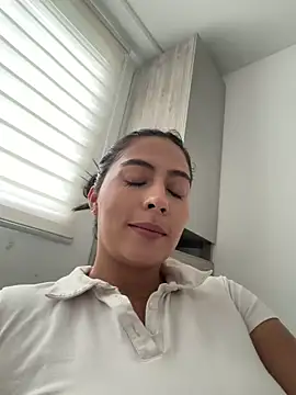 Sophie  Foxxx online show from 06/05/26, 10:04
