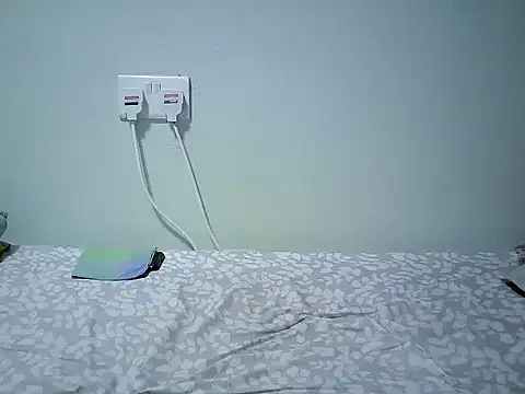 lupita 0 online show from 11/18/25, 02:10