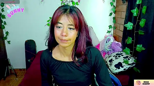 Roxanbunny1 online show from 11/30/25, 06:45