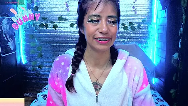 Roxanbunny1 online show from 03/27/26, 04:18