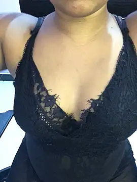 Rose Olivia online show from 03/26/26, 04:12