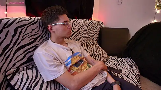 kisstarxxx online show from 02/15/26, 07:51