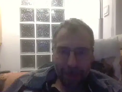 ptitcanard60600 online show from 02/04/25, 10:02