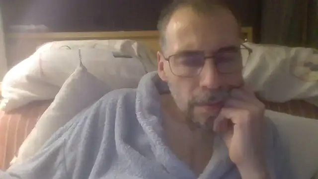 ptitcanard60600 online show from 10/08/25, 09:34