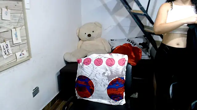 samantha baby  online show from 02/16/25, 03:04