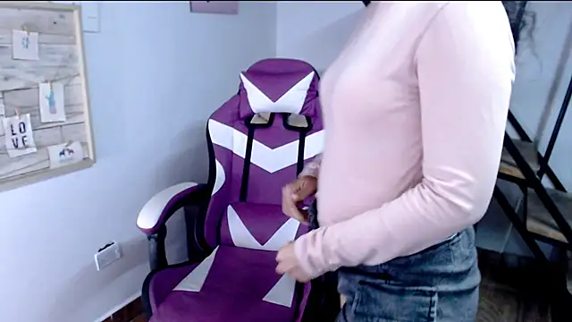 samantha baby  online show from 09/29/25, 08:02