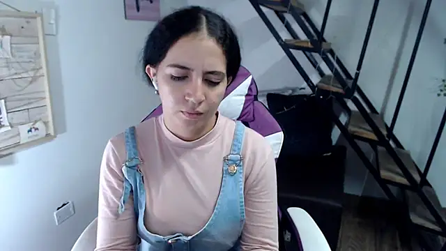 samantha baby  online show from 11/11/25, 10:21