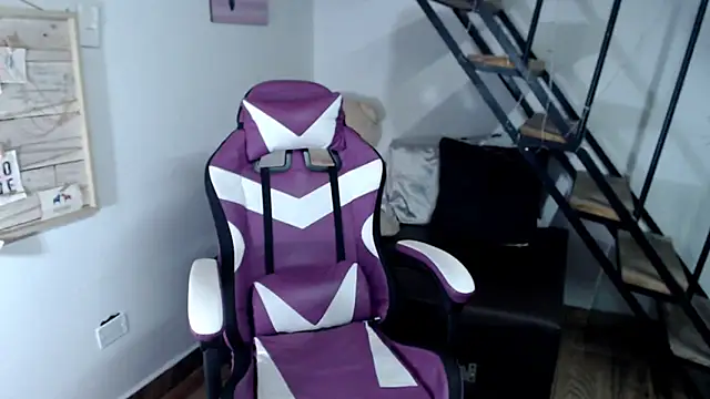 samantha baby  online show from 11/12/25, 07:13