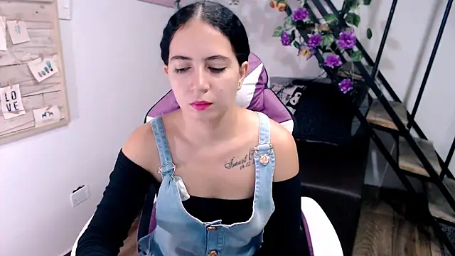 samantha baby  online show from 03/26/26, 04:23