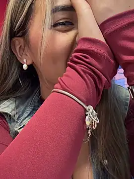 Tiana saenz online show from 09/14/25, 10:31