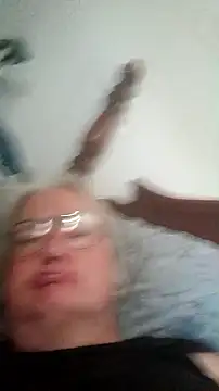 Snapshot of graham1980 chatting on 09/29/25, 06:46 graham1980 online show from 09/29/25, 06:46