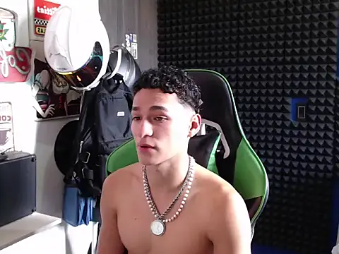 Curly Angel24 online show from 10/04/25, 03:54