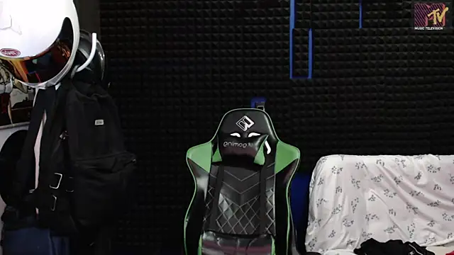 Curly Angel24 online show from 11/26/25, 12:44