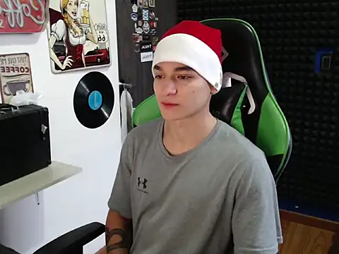 Curly Angel24 online show from 12/02/25, 11:04