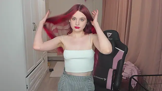Snapshot of lil_cassie chatting on 05/14/26, 06:47 lil cassie online show from 05/14/26, 06:47