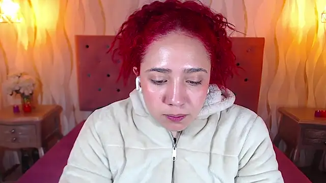 IsabelaLatina online show from 02/15/26, 04:14