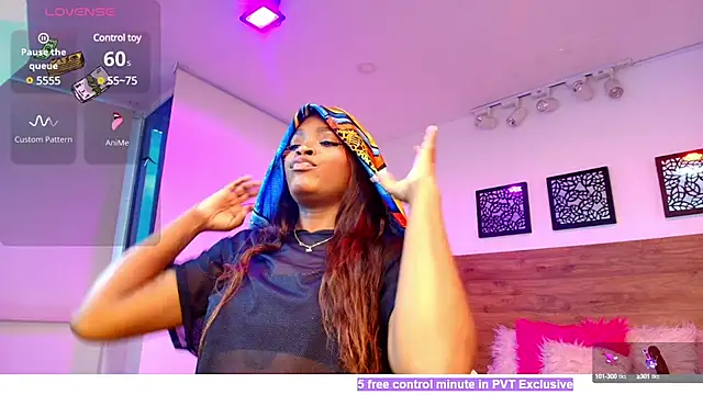 Snapshot of KAROL-SCOTT chatting on 03/17/25, 07:58 KAROL-SCOTT online show from 03/17/25, 07:58