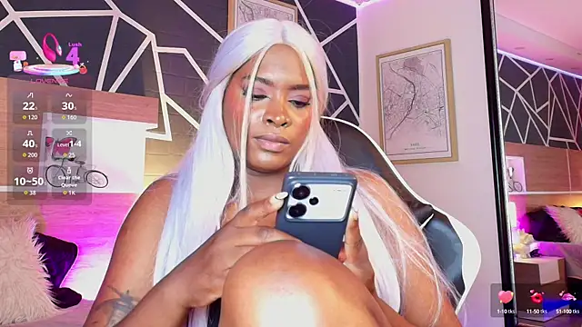 Snapshot of KAROL-SCOTT chatting on 09/17/25, 09:05 KAROL-SCOTT online show from 09/17/25, 09:05